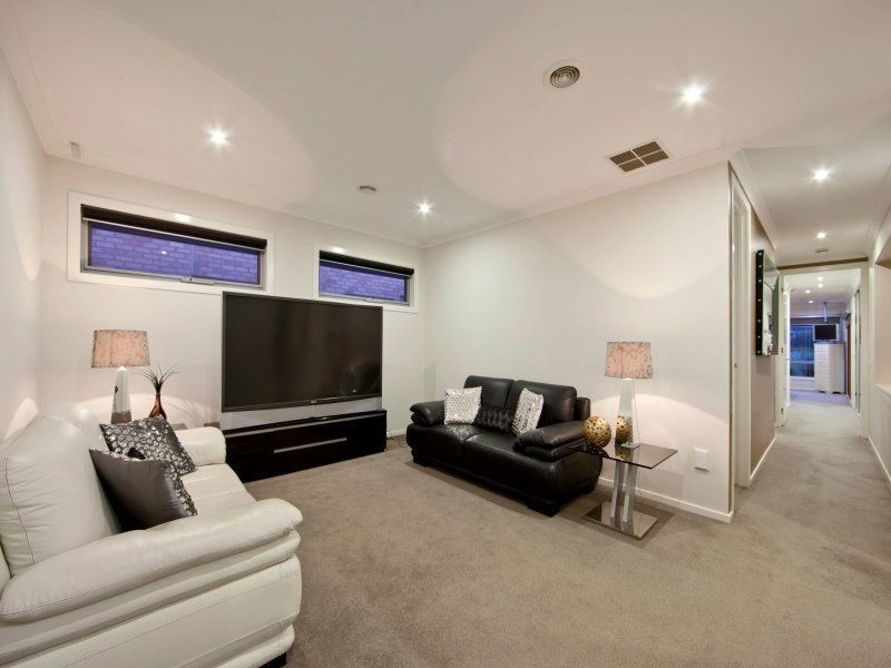 18 Quarterdeck Road, Sandhurst VIC 3977