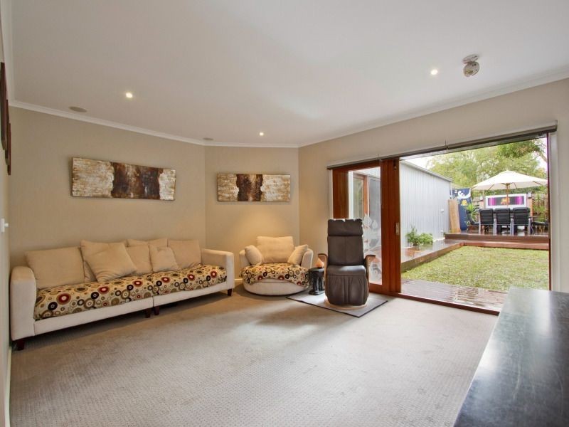 30 Stradbroke Avenue, Frankston South VIC 3199