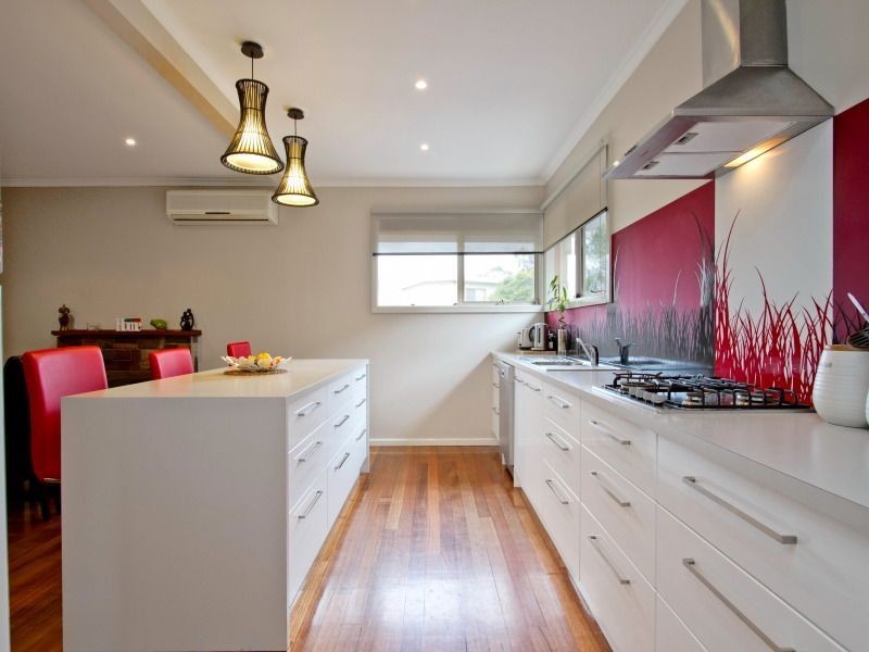 30 Stradbroke Avenue, Frankston South VIC 3199