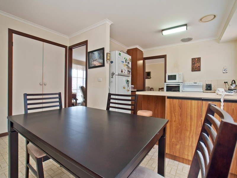 2/12 Shaftesbury Street, Frankston VIC 3199