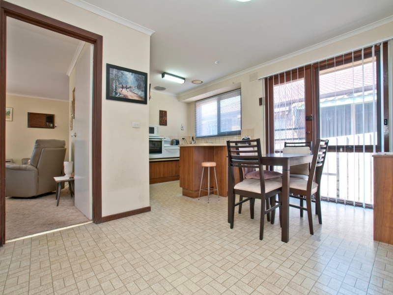 2/12 Shaftesbury Street, Frankston VIC 3199