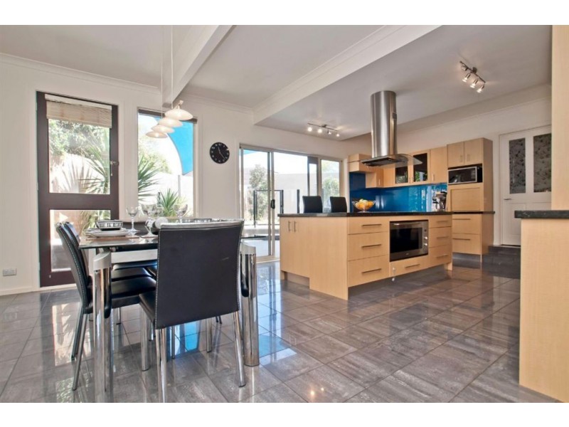 28 Plummer Avenue, Frankston South VIC 3199