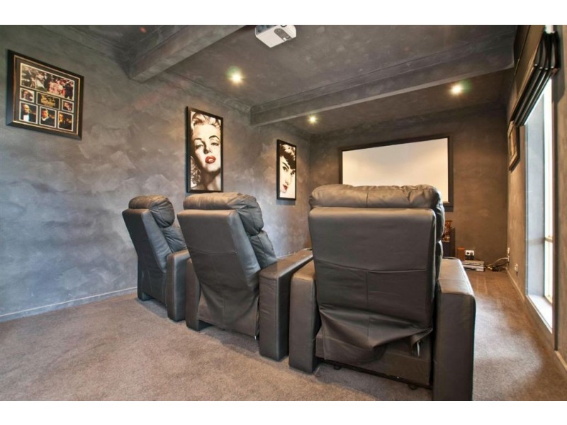 28 Plummer Avenue, Frankston South VIC 3199