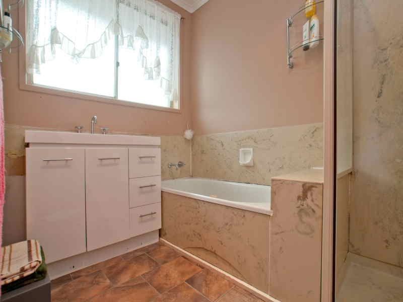 141 Karingal Drive, Frankston VIC 3199