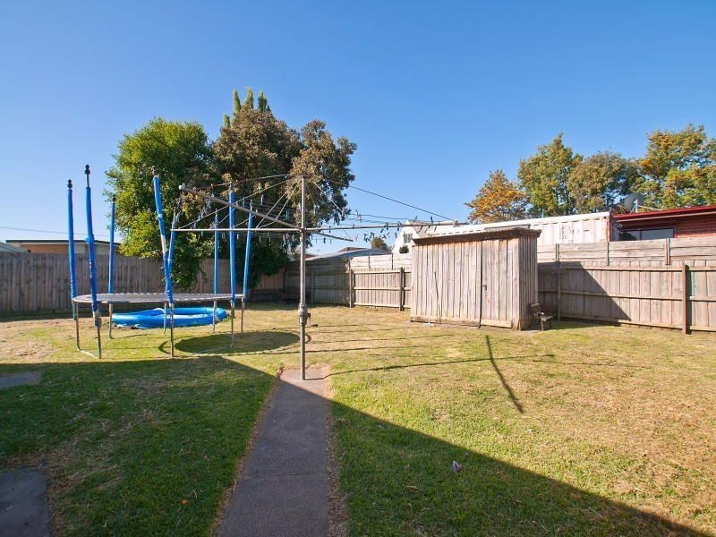 13 Silver Avenue, Frankston North VIC 3200
