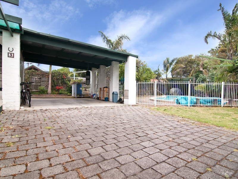 3 Beverley Close, Frankston VIC 3199