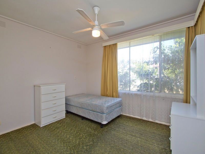 39 Brentwood Crescent, Frankston VIC 3199