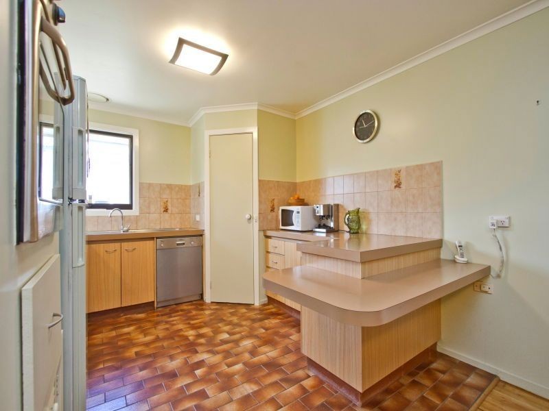 8 Lerwick Court, Frankston VIC 3199