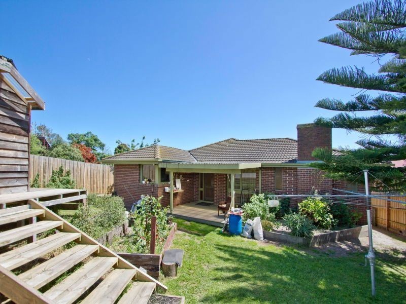 8 Lerwick Court, Frankston VIC 3199