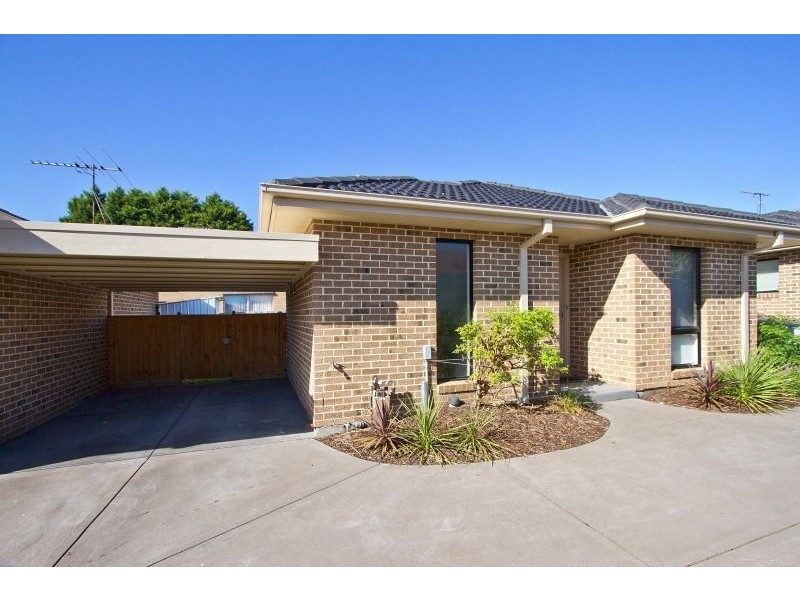 4/6 Reservoir Road, Frankston VIC 3199