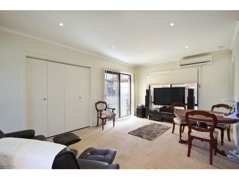 4/6 Reservoir Road, Frankston VIC 3199