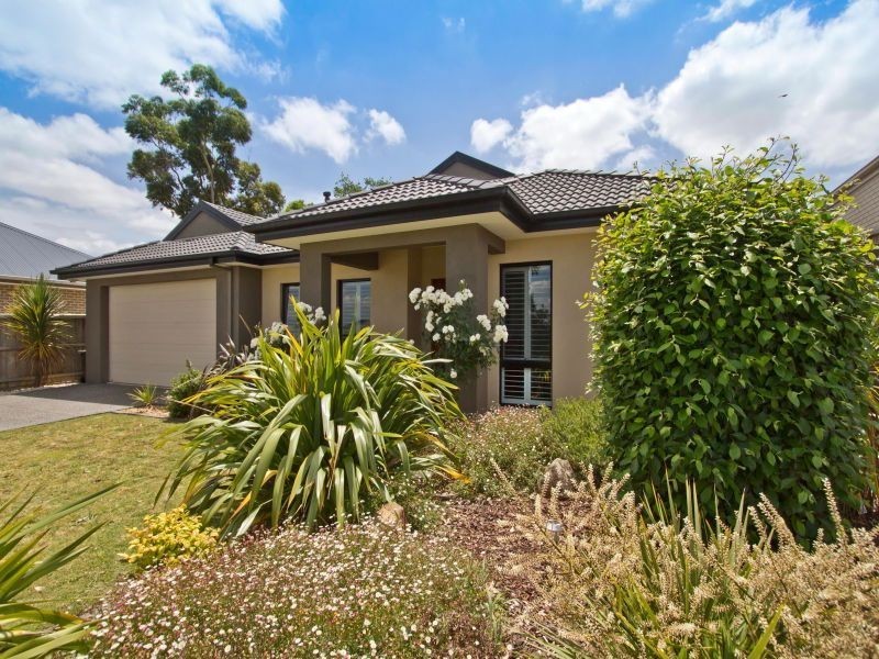 2 Brokenwood Court, Langwarrin VIC 3910