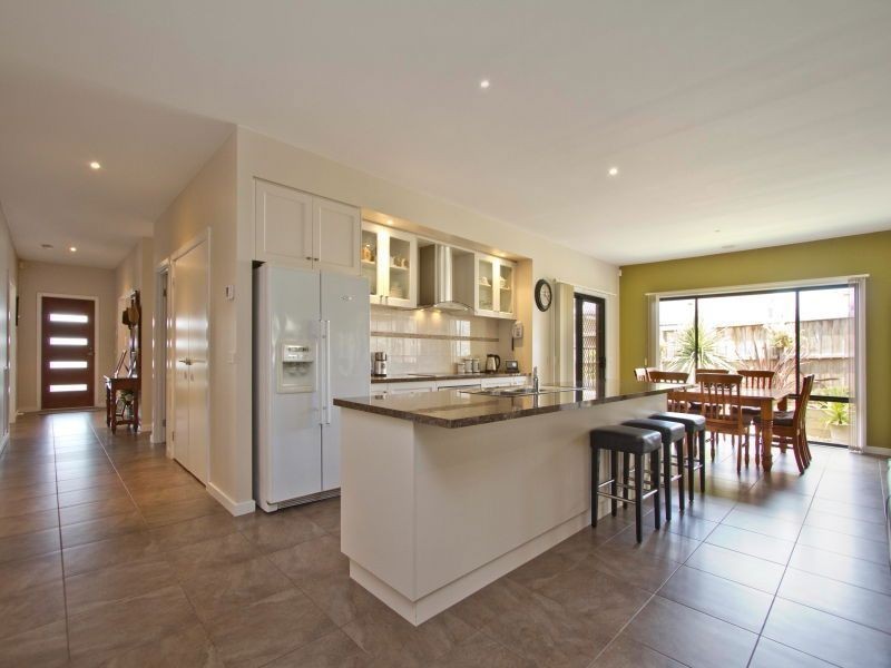 2 Brokenwood Court, Langwarrin VIC 3910