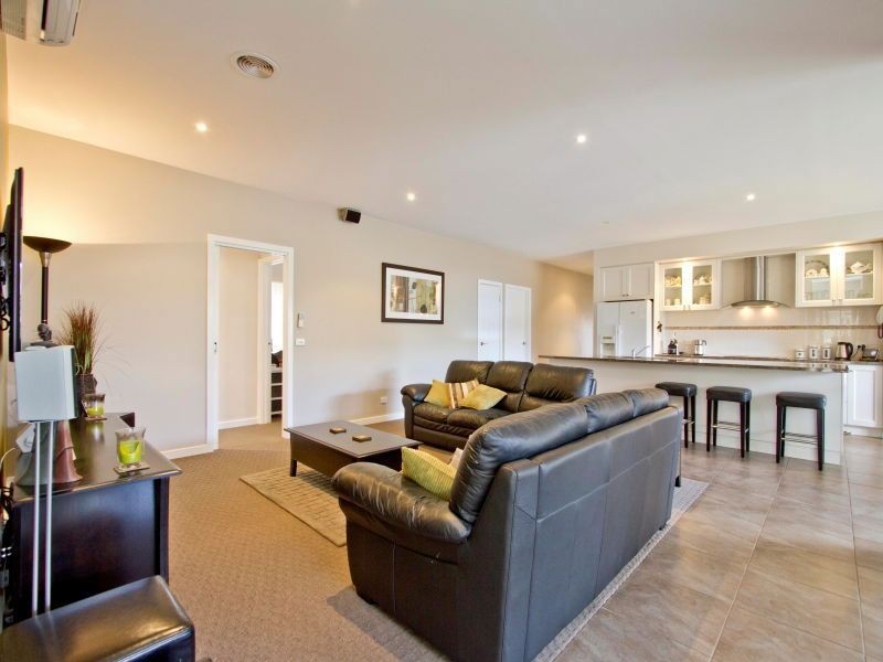 2 Brokenwood Court, Langwarrin VIC 3910