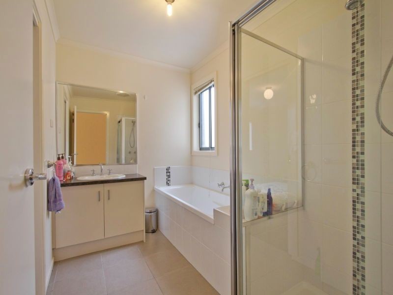 1/8 Hood Street, Frankston VIC 3199