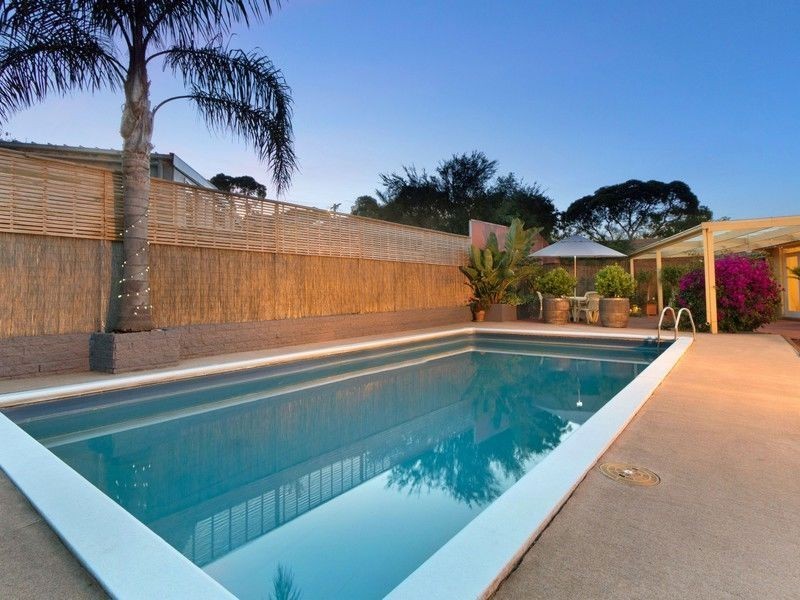 44 McComb Boulevard, Frankston South VIC 3199