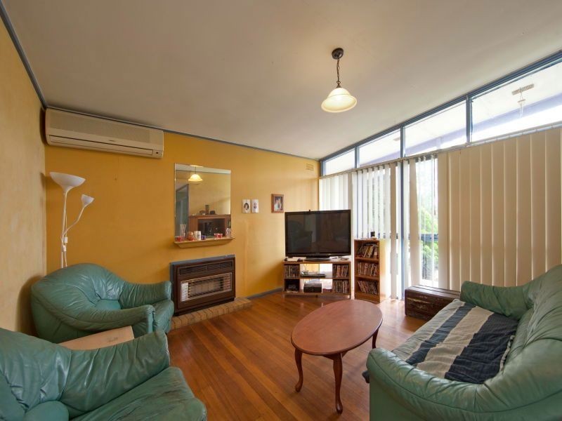 40 Brentwood Crescent, Frankston VIC 3199