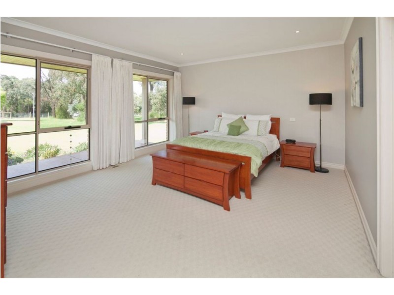 2 Faith Court, Langwarrin VIC 3910