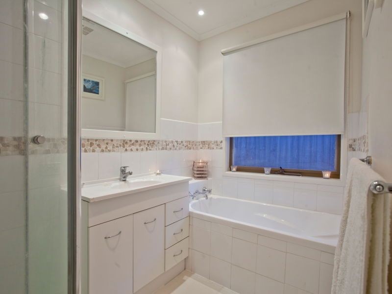 3 Shelbury Place, Frankston South VIC 3199