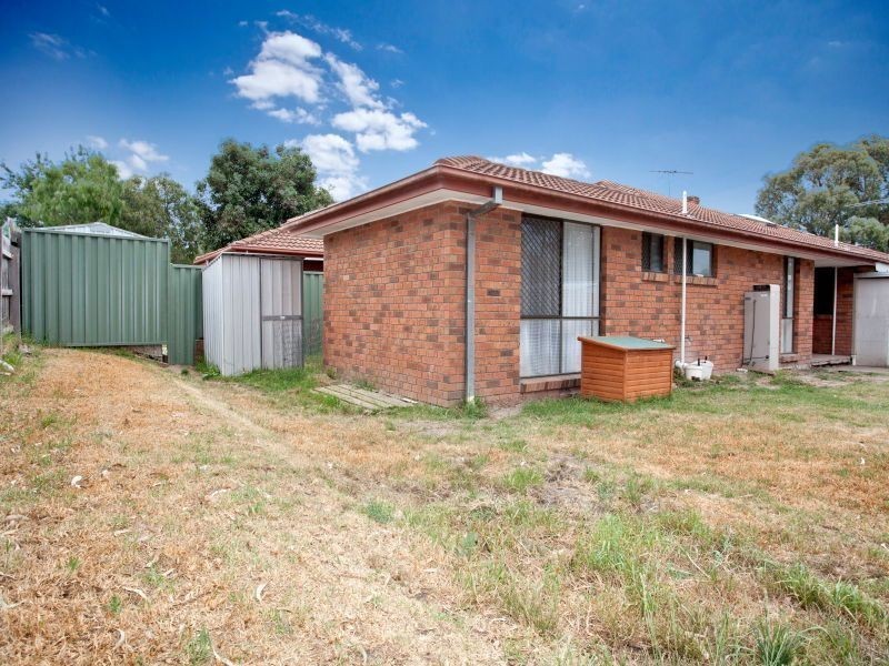 2/97 Dunsterville Crescent, Frankston VIC 3199