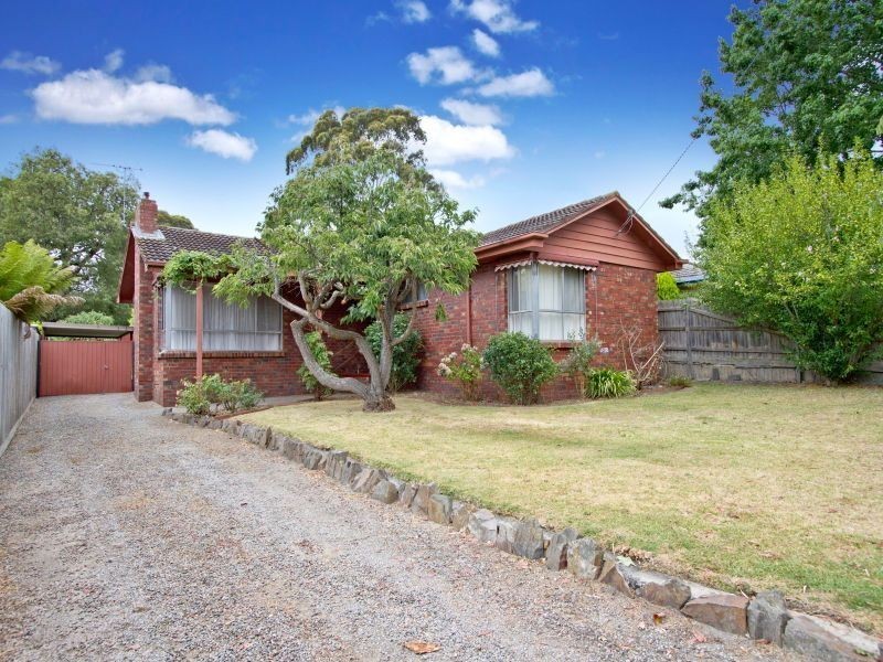 4 Corio Avenue, Frankston VIC 3199