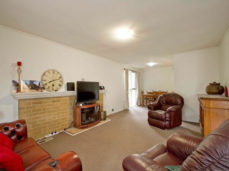 15 Berberis Crescent, Frankston VIC 3199