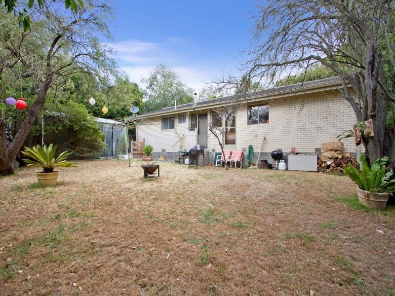 15 Berberis Crescent, Frankston VIC 3199