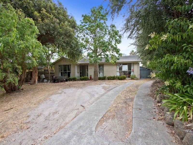 15 Berberis Crescent, Frankston VIC 3199