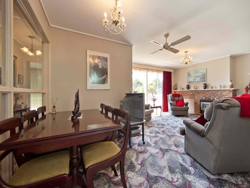 84 Ashleigh Avenue, Frankston VIC 3199