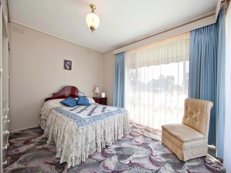 84 Ashleigh Avenue, Frankston VIC 3199