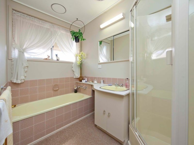 84 Ashleigh Avenue, Frankston VIC 3199