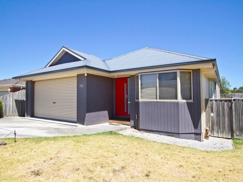 142 Clarendon Drive, Somerville VIC 3912