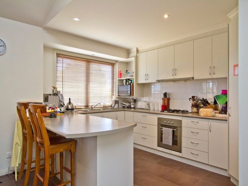 142 Clarendon Drive, Somerville VIC 3912