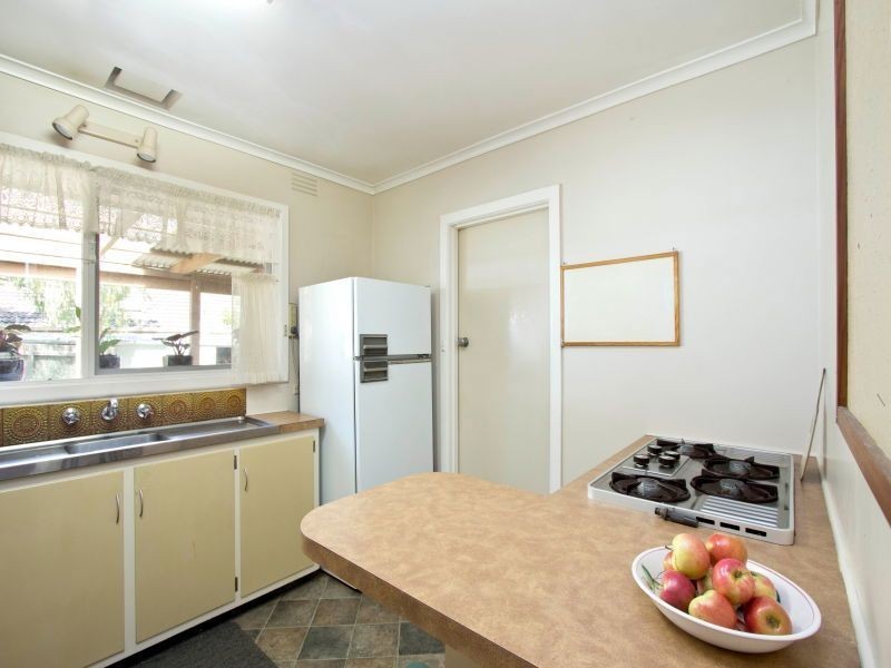 15 Tara Drive, Frankston VIC 3199