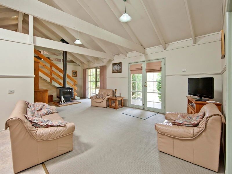 18 Apple Street, Pearcedale VIC 3912