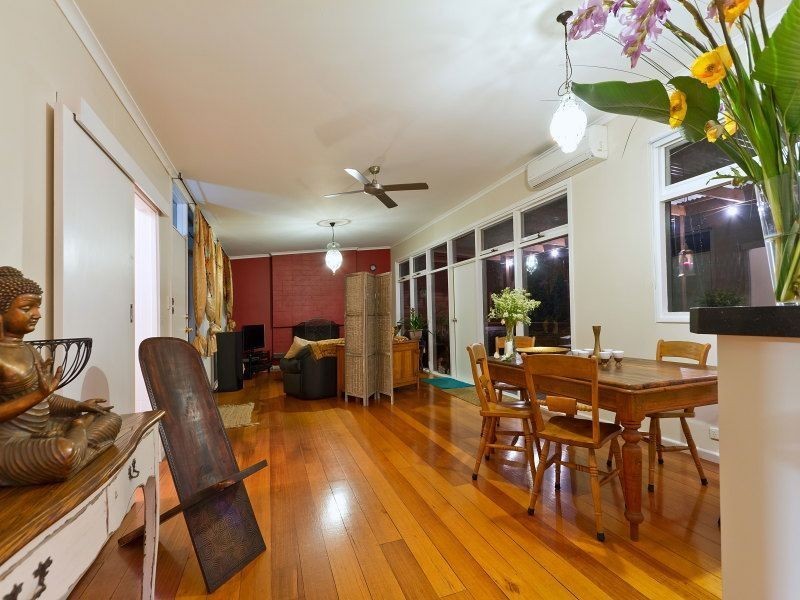 56 Woodlands Grove, Frankston VIC 3199