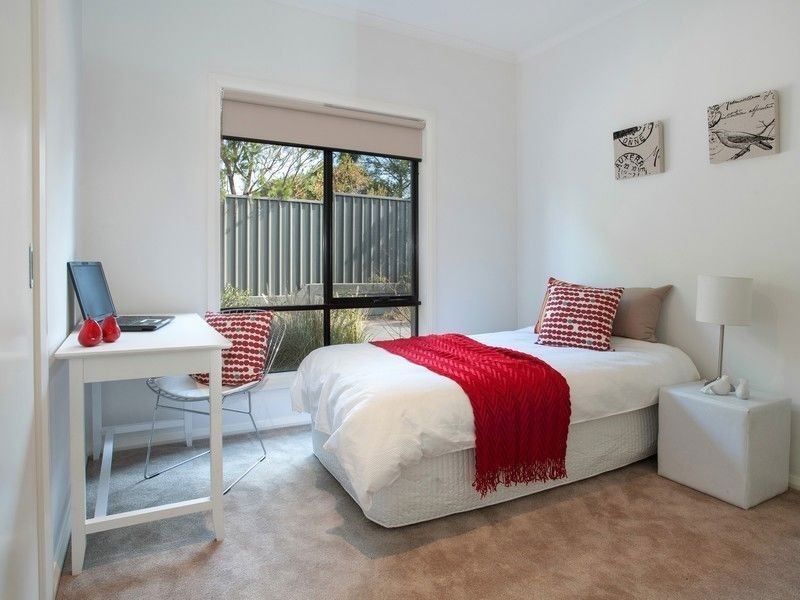 2/56 Fortescue Avenue, Seaford VIC 3198