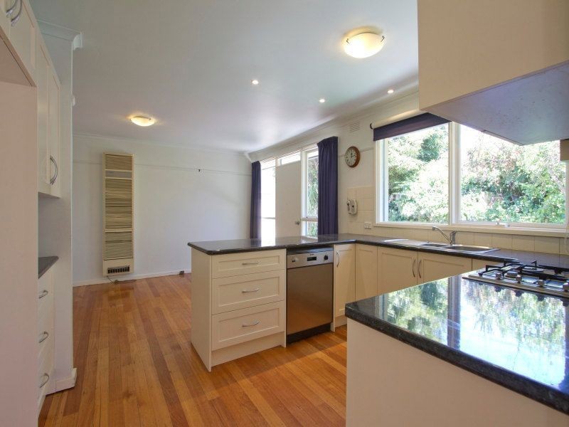 15 Blaxland Avenue, Frankston South VIC 3199