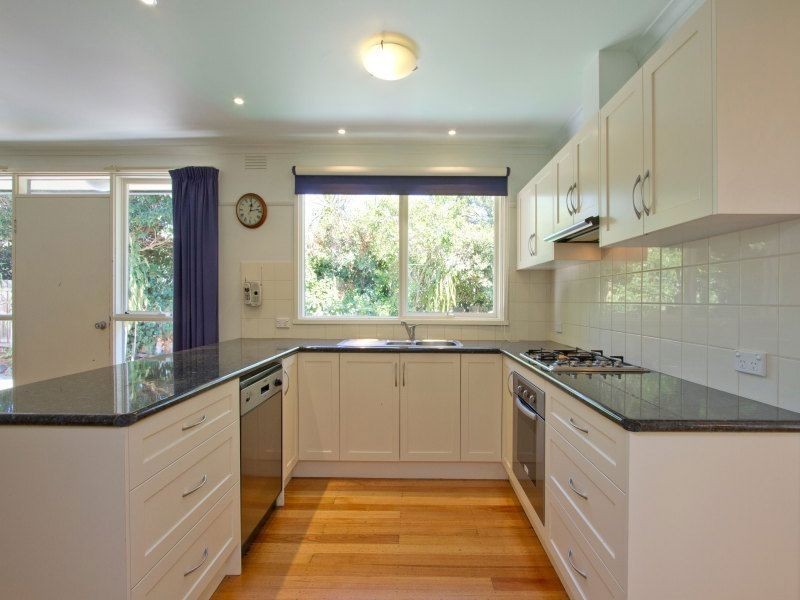 15 Blaxland Avenue, Frankston South VIC 3199