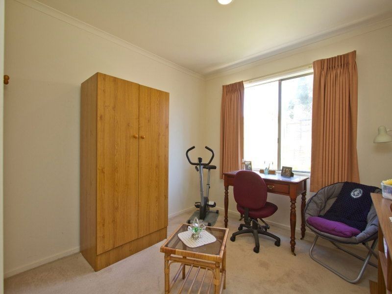 9 Saltbush Glade, Frankston VIC 3199