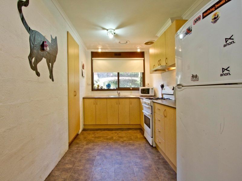 8 The Trossachs, Frankston VIC 3199