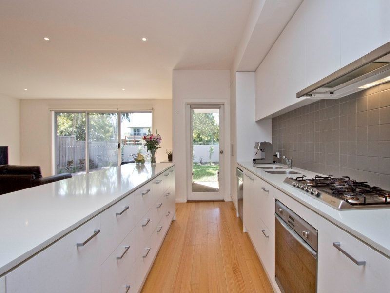 34/2 Barton Drive, Sandhurst VIC 3977