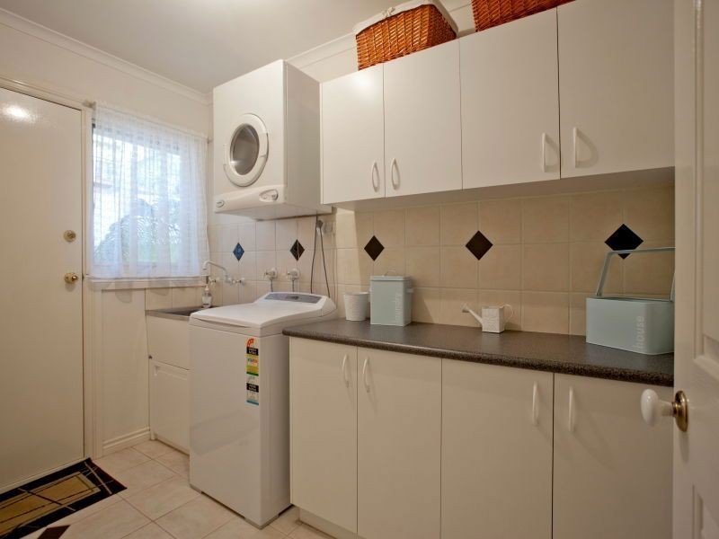 11 Mount Erin Crescent, Frankston South VIC 3199