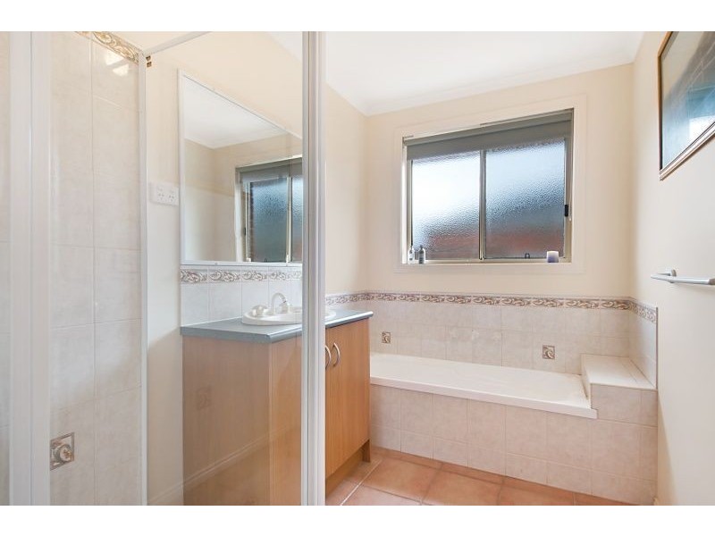 127 Clarendon Drive, Somerville VIC 3912
