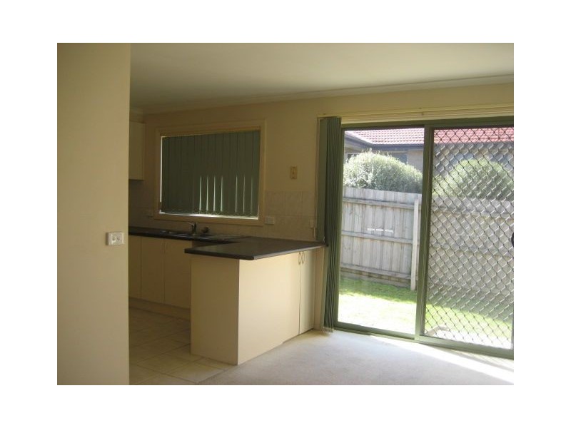 2/15 Jordan Street, Somerville VIC 3912