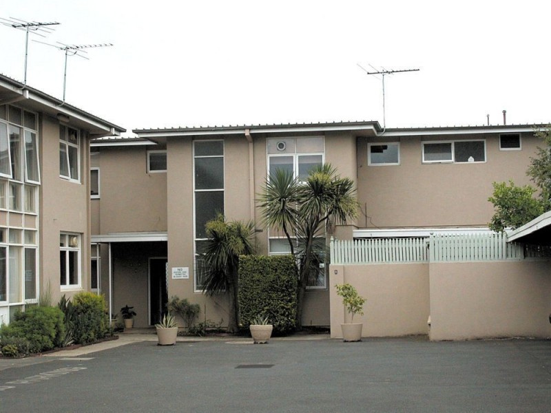 2/68 Gould Street, Frankston VIC 3199