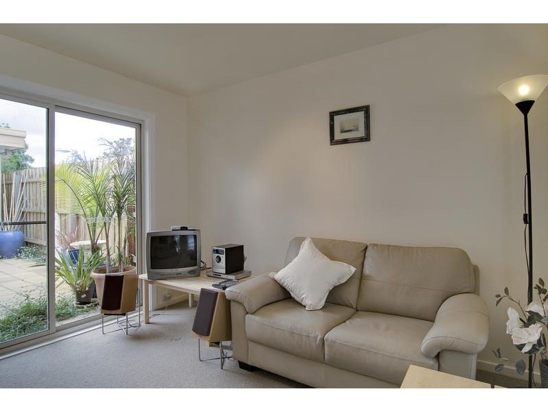 21 Douglas Street, Hastings VIC 3915