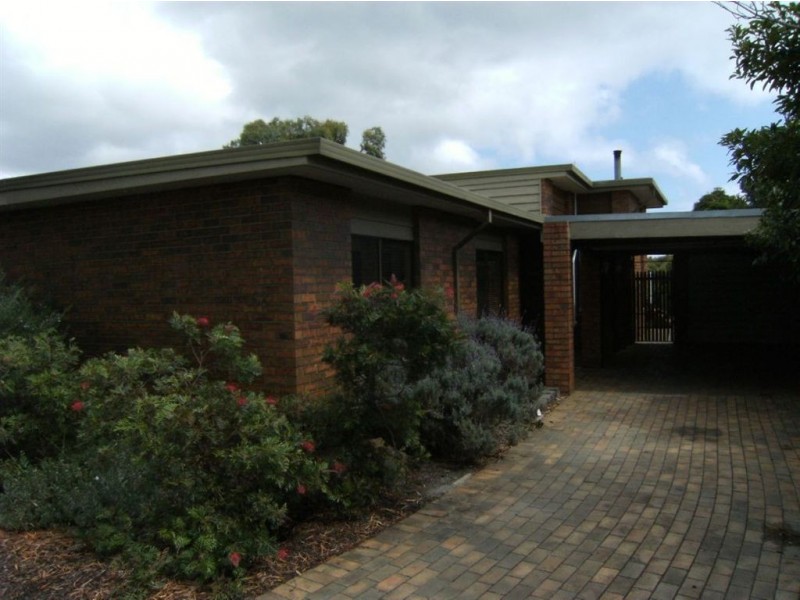 68 Willow Road, Frankston VIC 3199