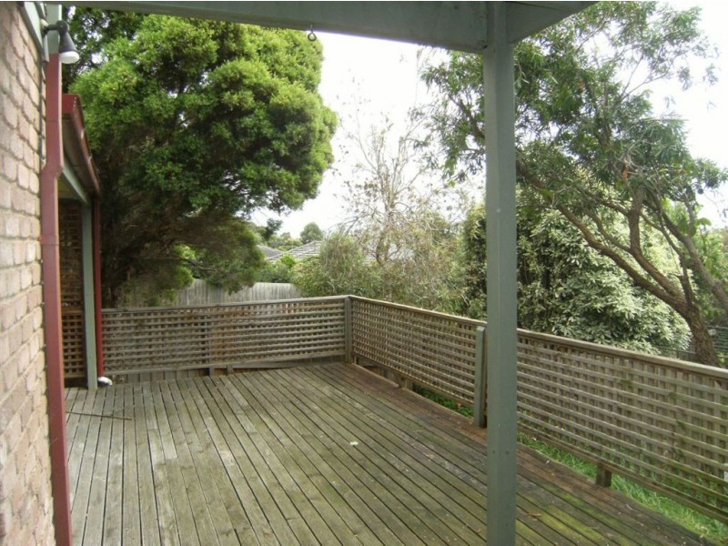 12 Bangor Drive, Frankston VIC 3199