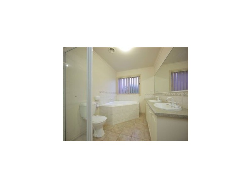 1 Lomatia Close, Frankston South VIC 3199